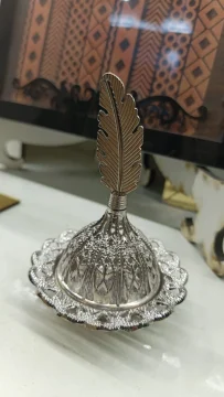 مبخرة لون فضي
