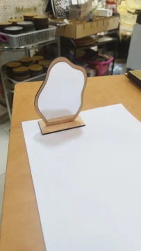 مرايا اكرليك
