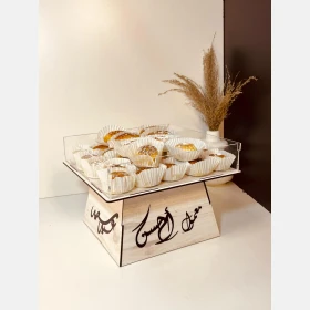 مضيفة معمول خشب