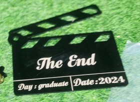 لافتة The End